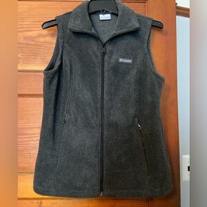 Columbia fleece vest, gray, small
